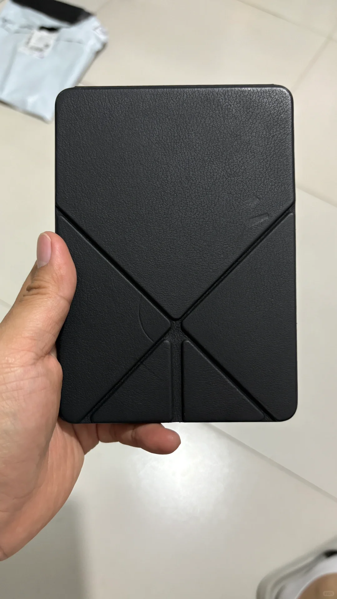 Kindle voyage真的是一代神机啊，颜值太高