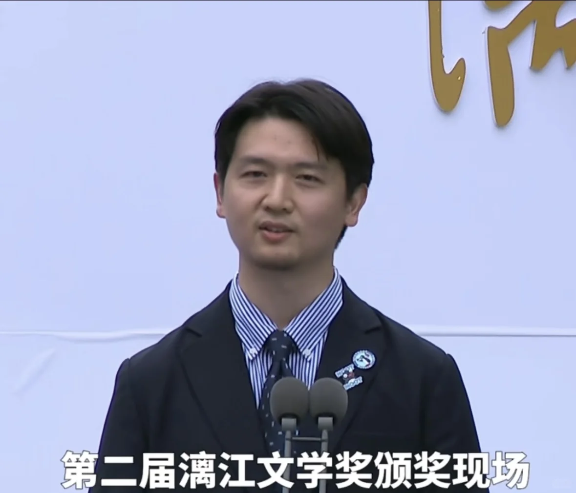刘楚昕的发言太符合浪漫主义对人生的预设了