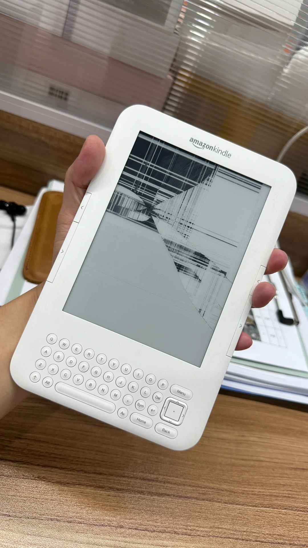 Kindle3屏幕如此脆弱