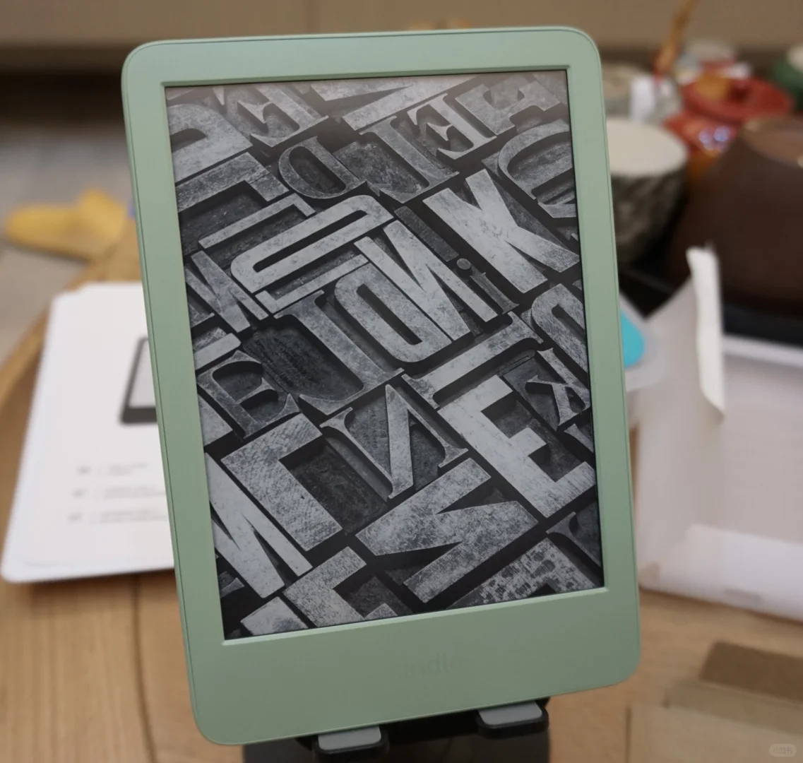 纠结半天还是入手了kindle