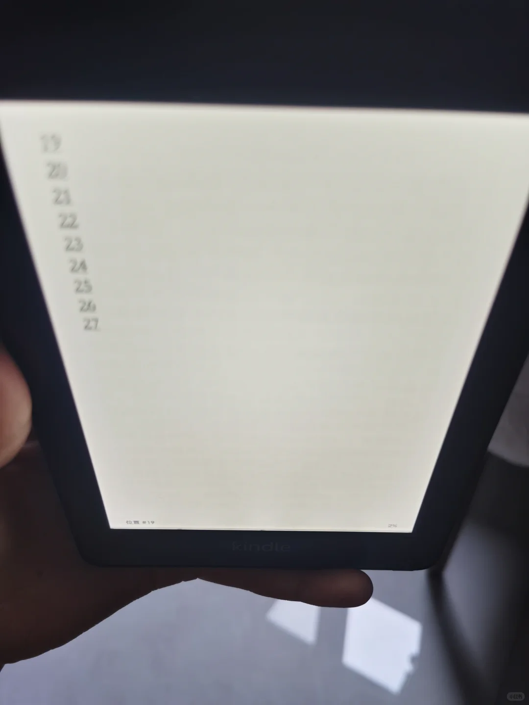 kindle白屏看到有字的痕迹这是正常的吗