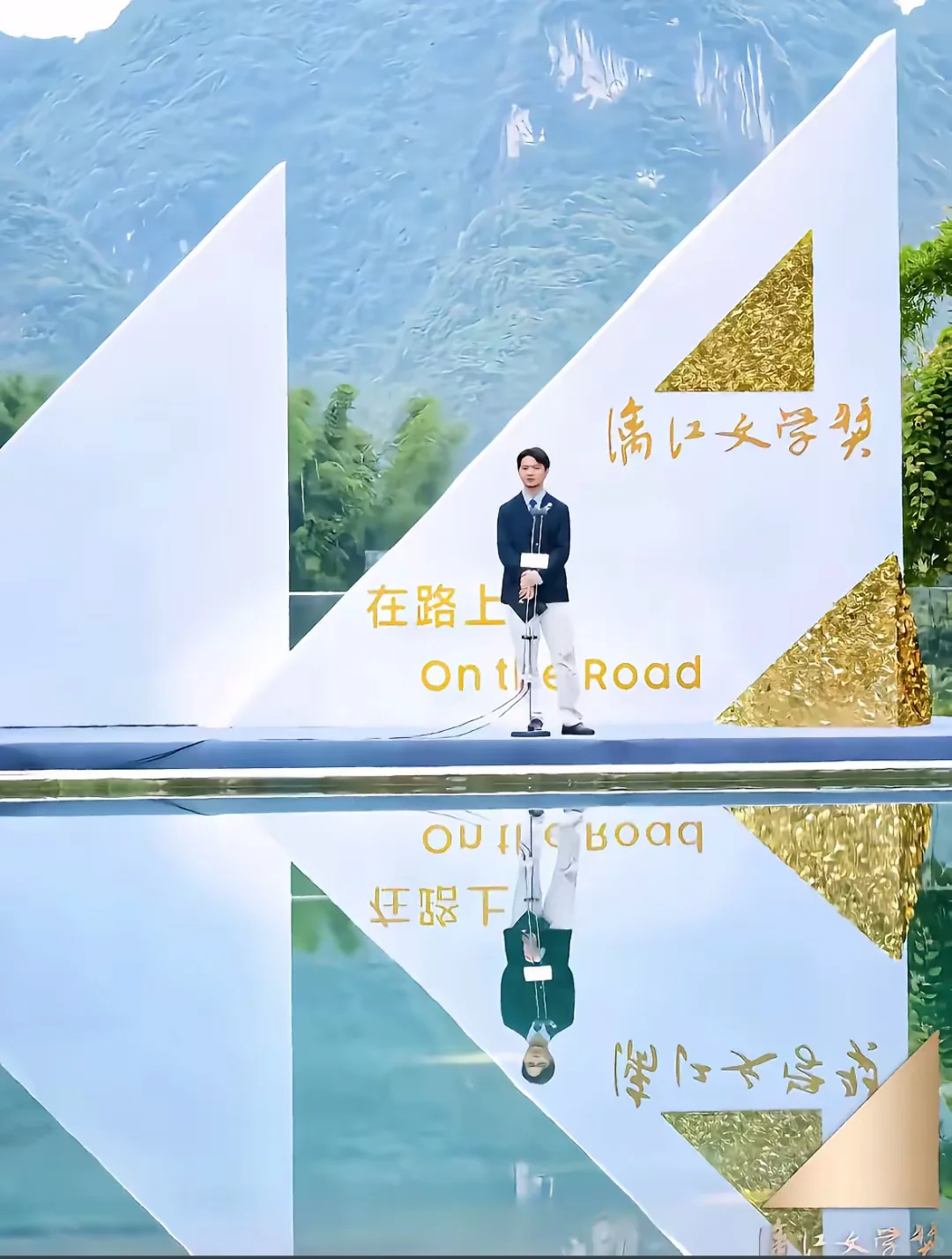 《泥潭》｜愿你能在痛苦中写出伟大的作品