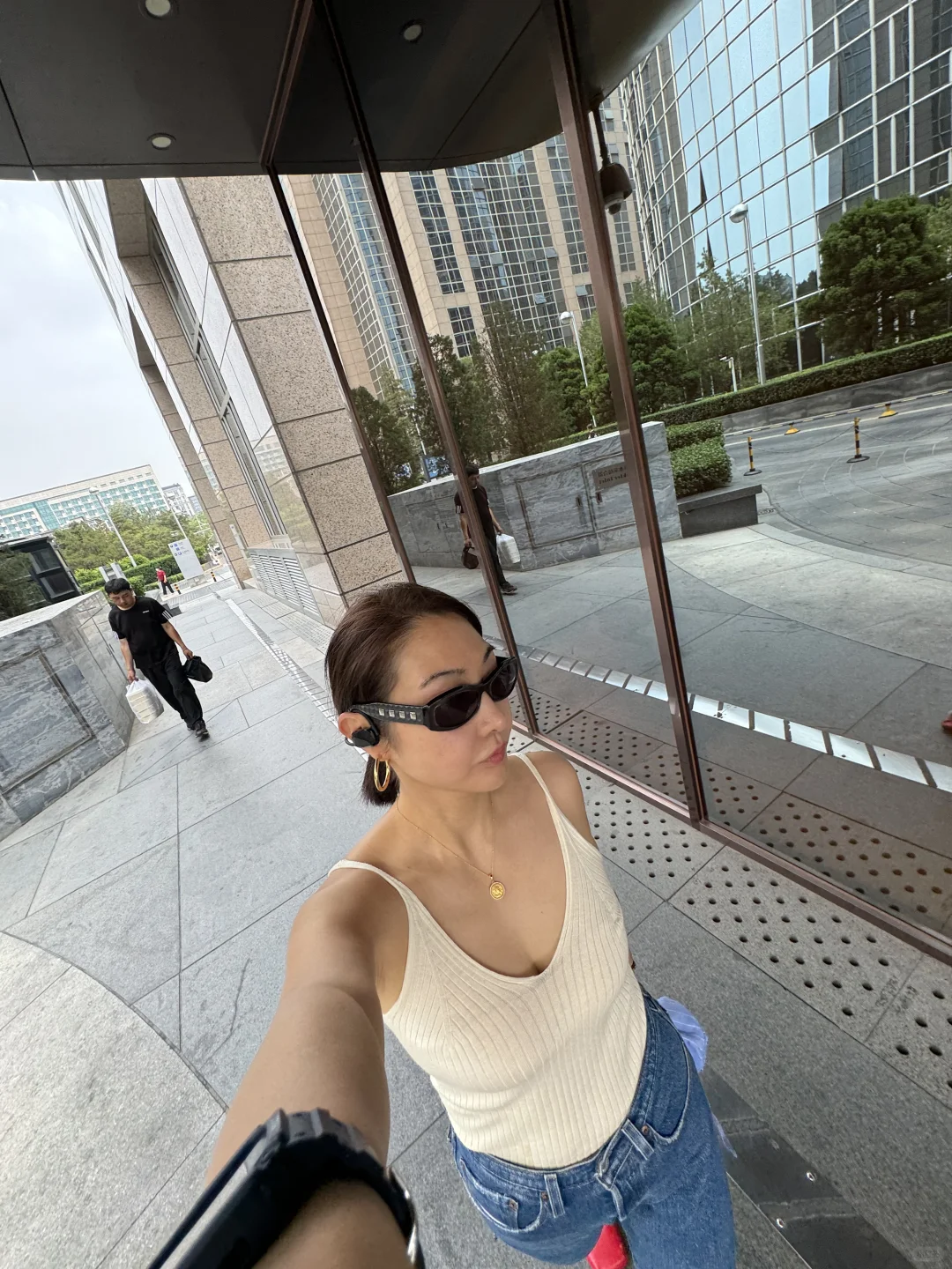 酒行业打工人?|“你长得像个明星”