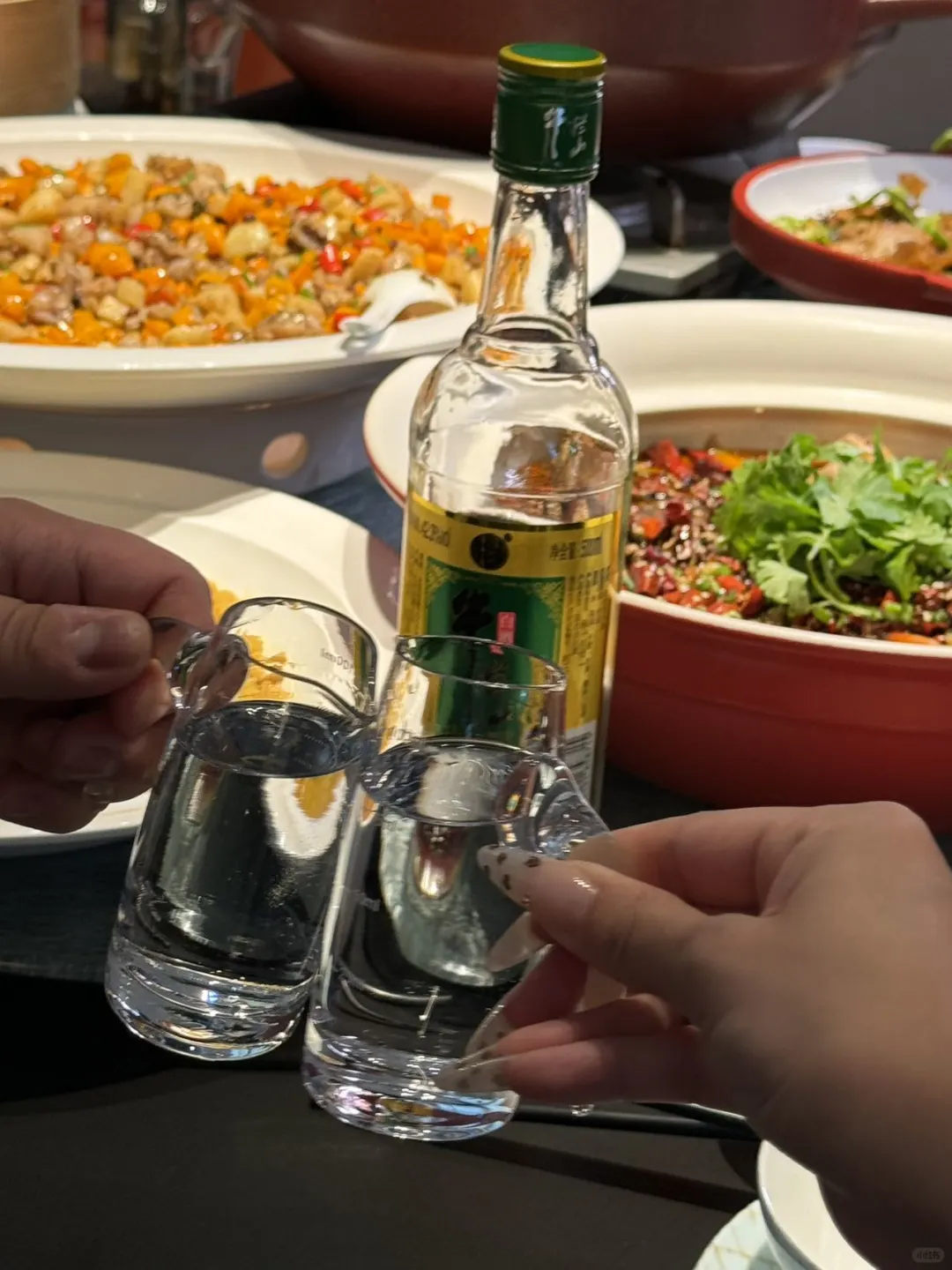 好朋友要一起吃好多好多饭！喝好多好多酒！