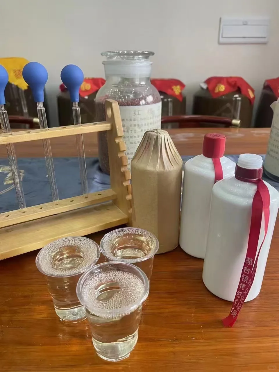 散白酒和瓶装酒谁更好？