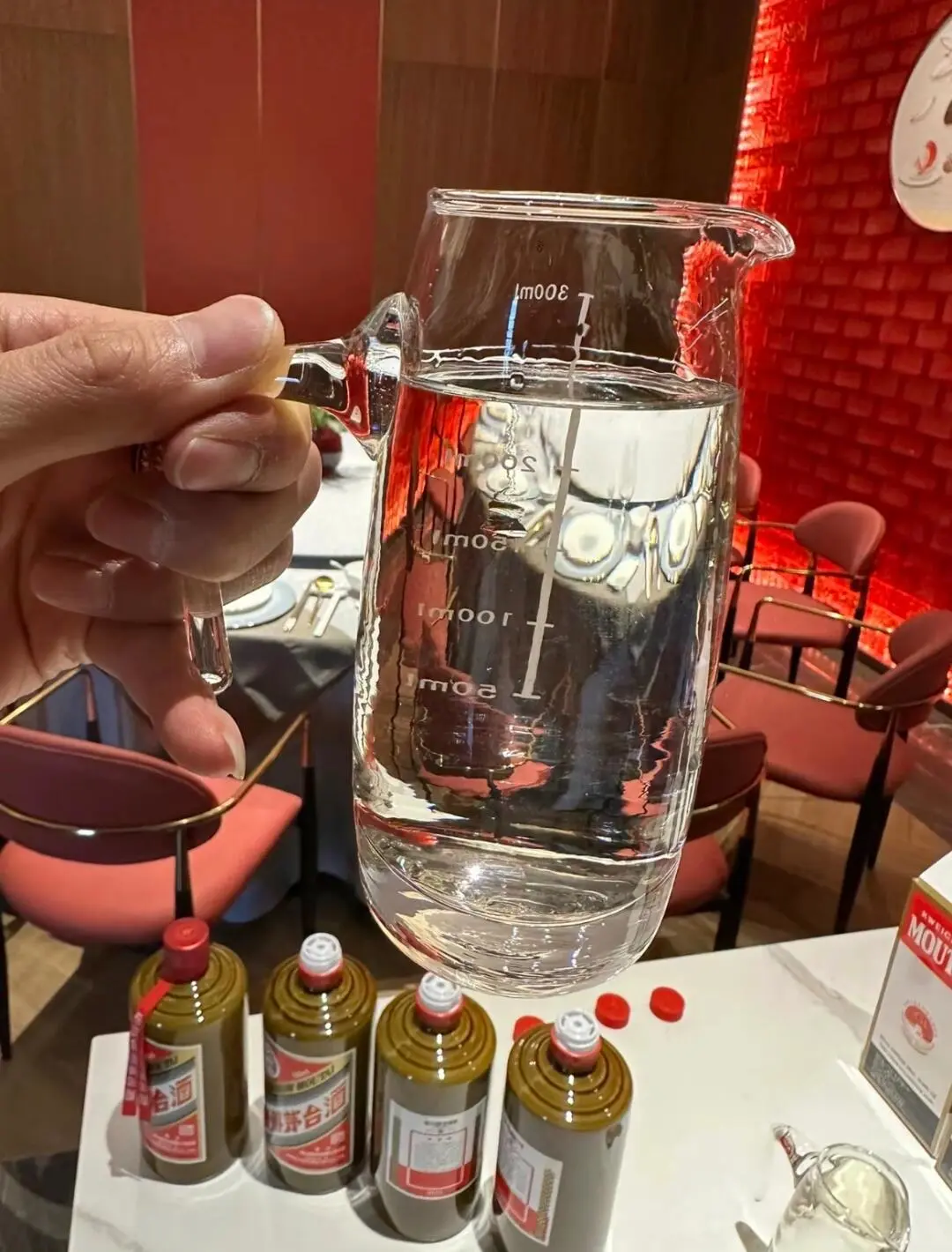 国酒茅台，玉液之冠，酱香突出品质赞誉