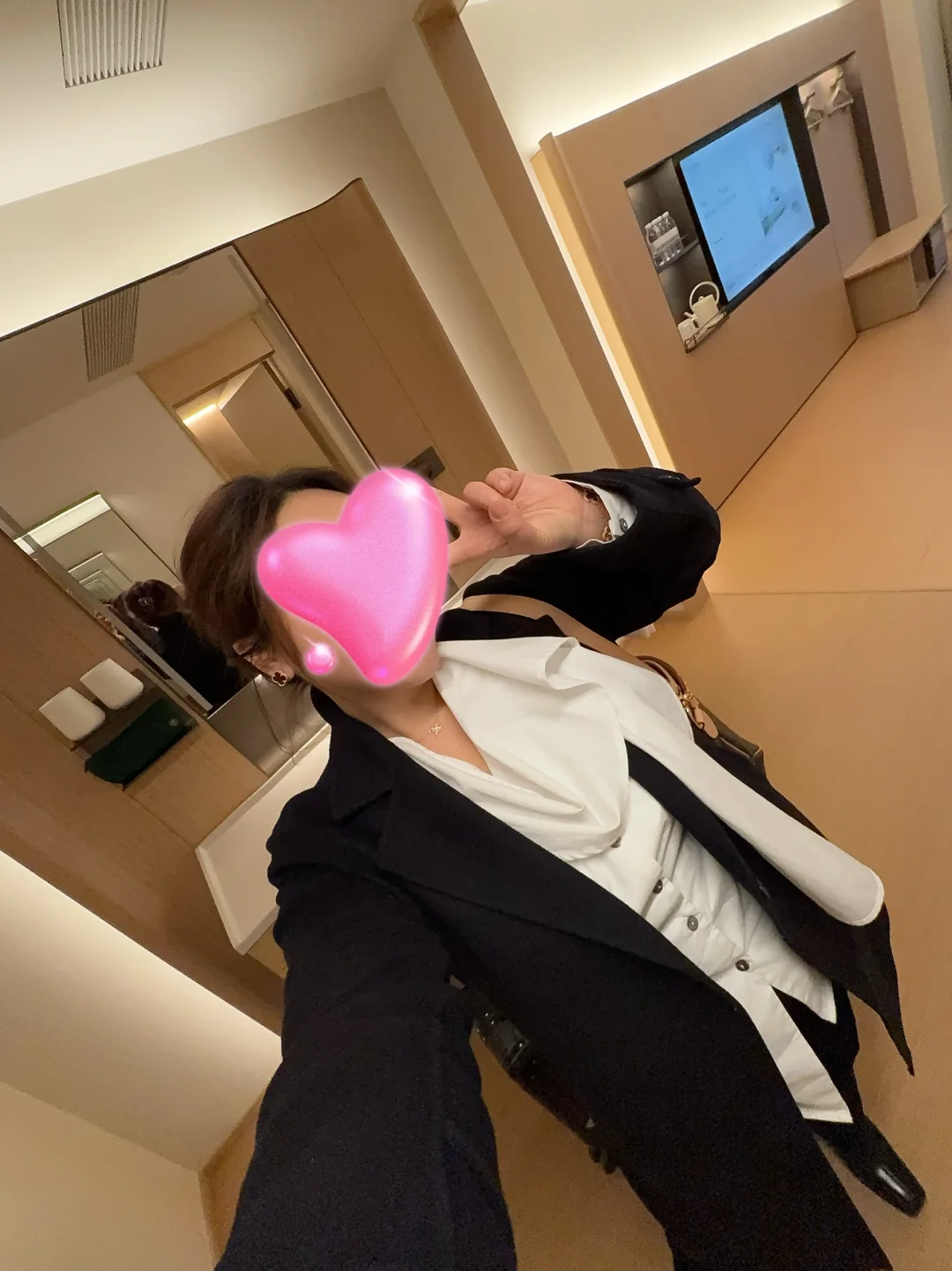 大家停下来恭喜这位女士年薪70W