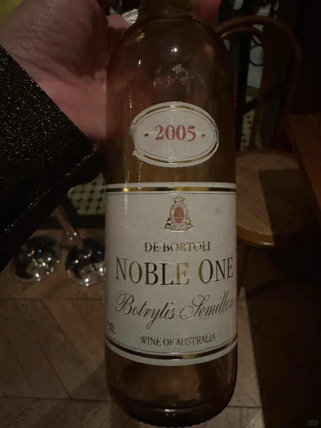 在Suzie的阁楼和醉佳侍酒师Yonex喝美了?