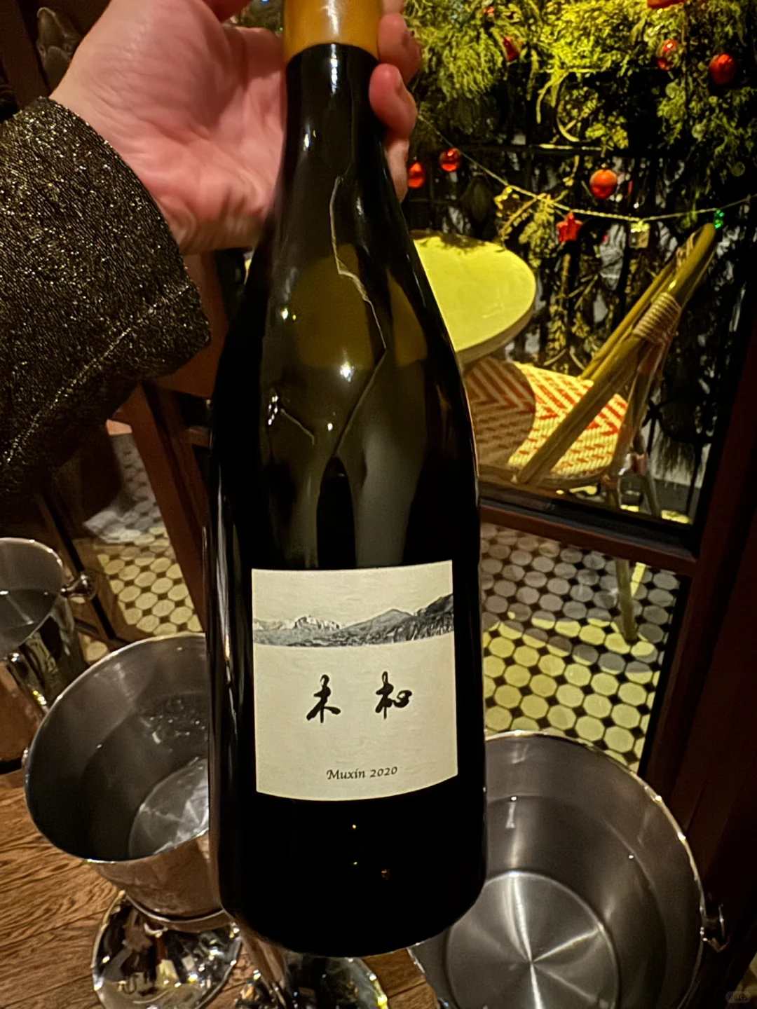 在Suzie的阁楼和醉佳侍酒师Yonex喝美了?