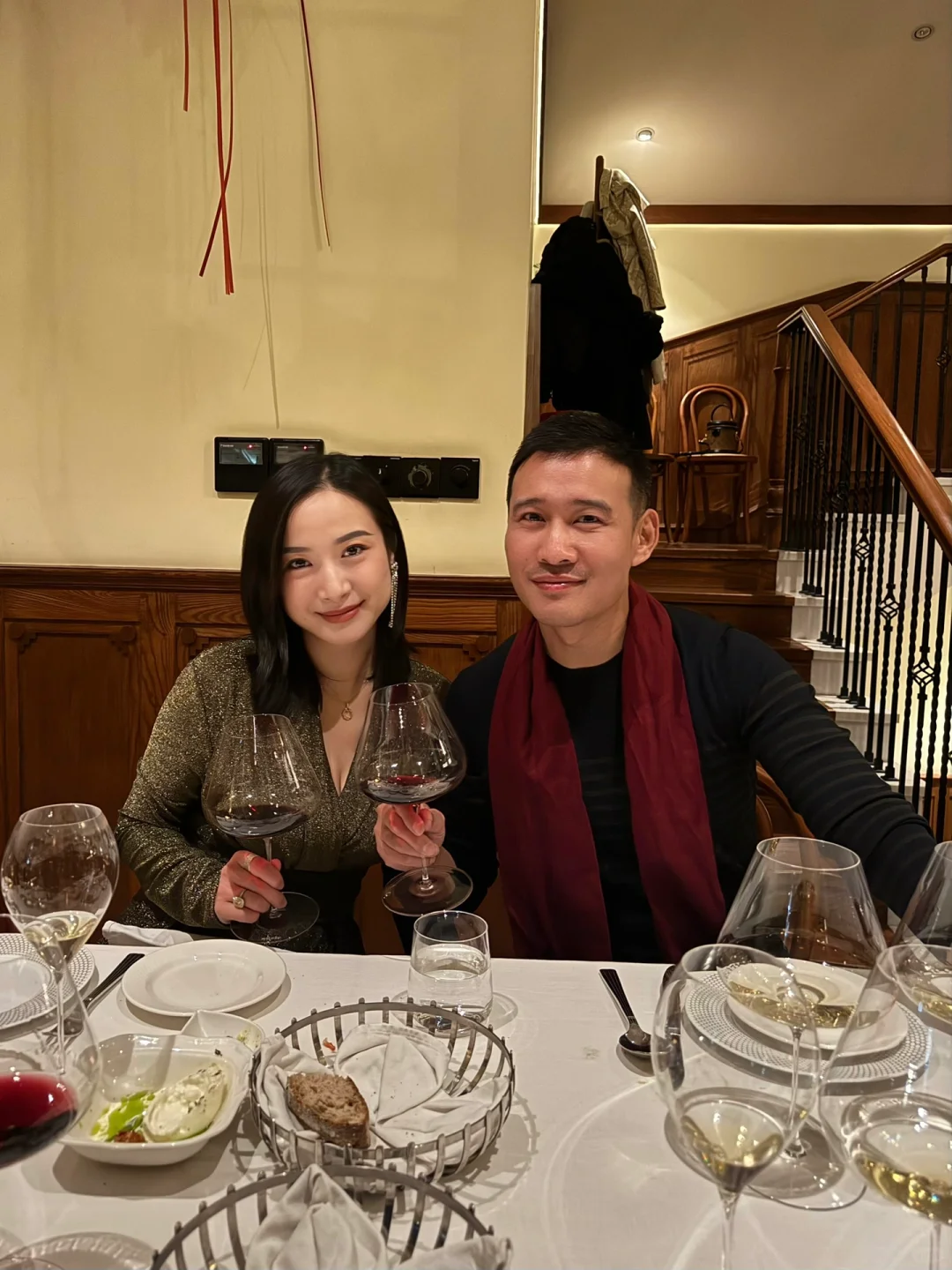 在Suzie的阁楼和醉佳侍酒师Yonex喝美了?