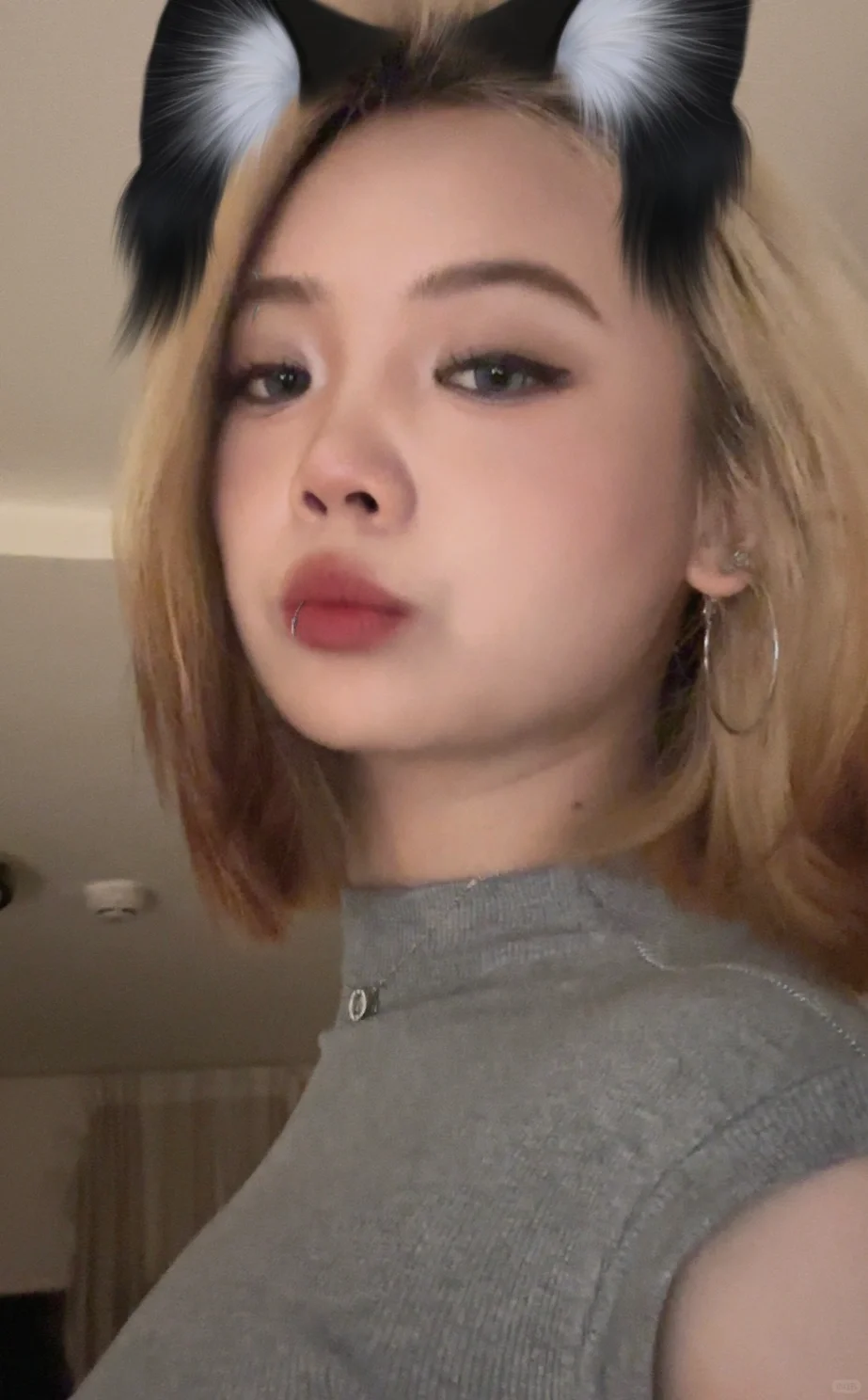 00后毕业生在牛马行业摸爬滚打一年后决定..