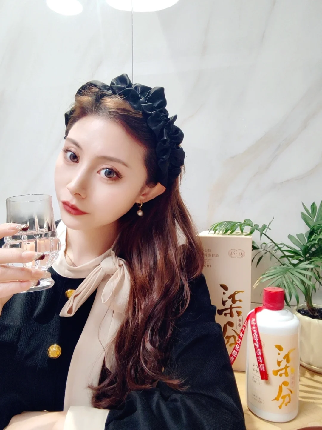 用柒分酱酒搞社交的女生，人脉开挂指南