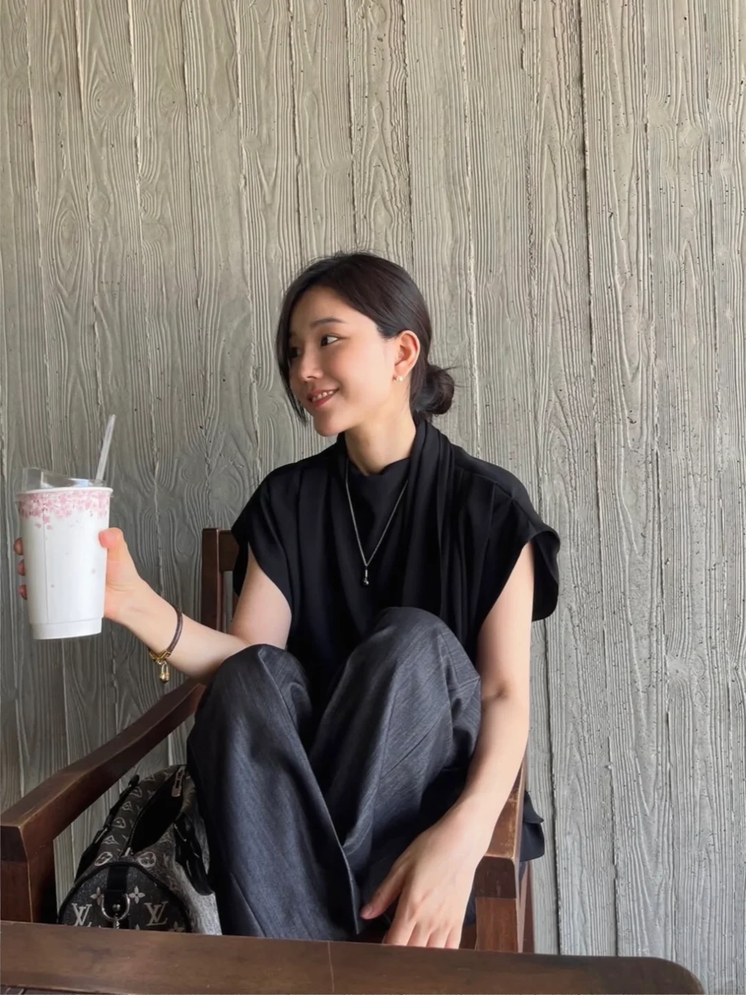 姐妹们，快冲这个新兴行业 | 高薪双休不内卷