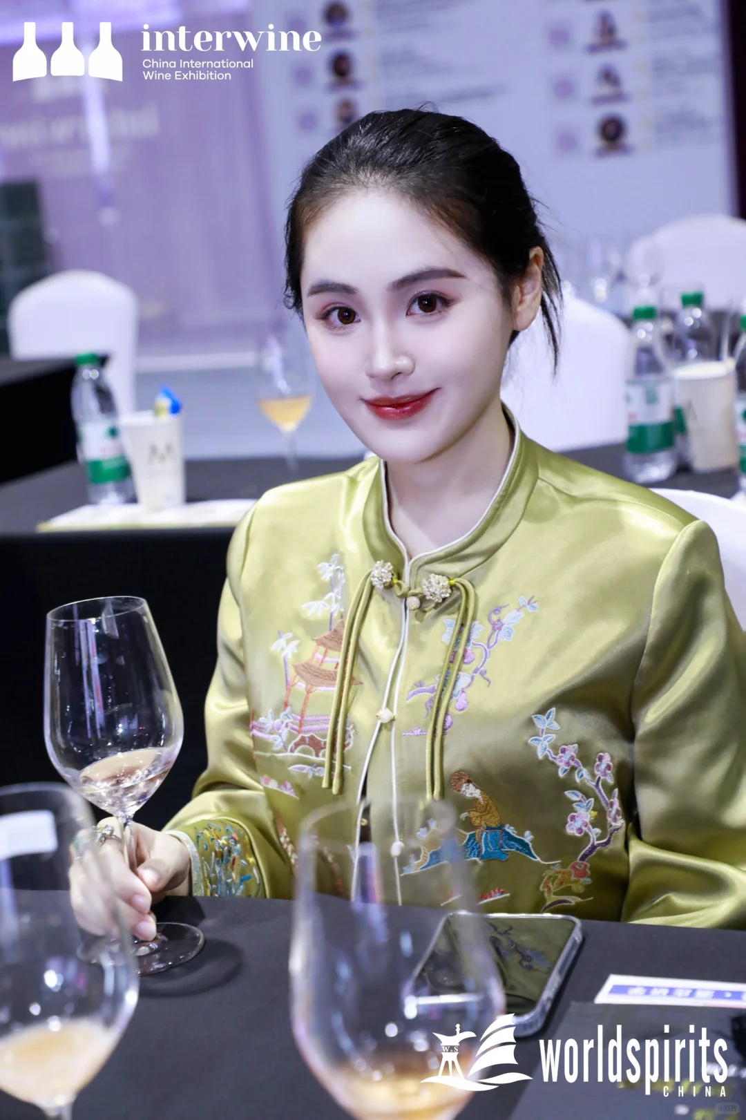 女生爱喝的白桃白酒！