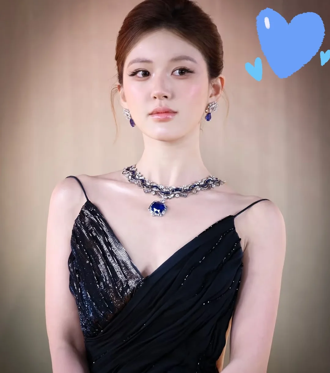 ? 赵露思の颜值暴击！甜妹×性感双杀