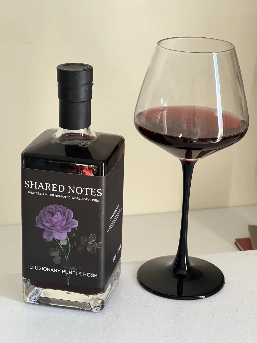 黑玫瑰莫斯卡托甜酒！喝起来巨丝滑！