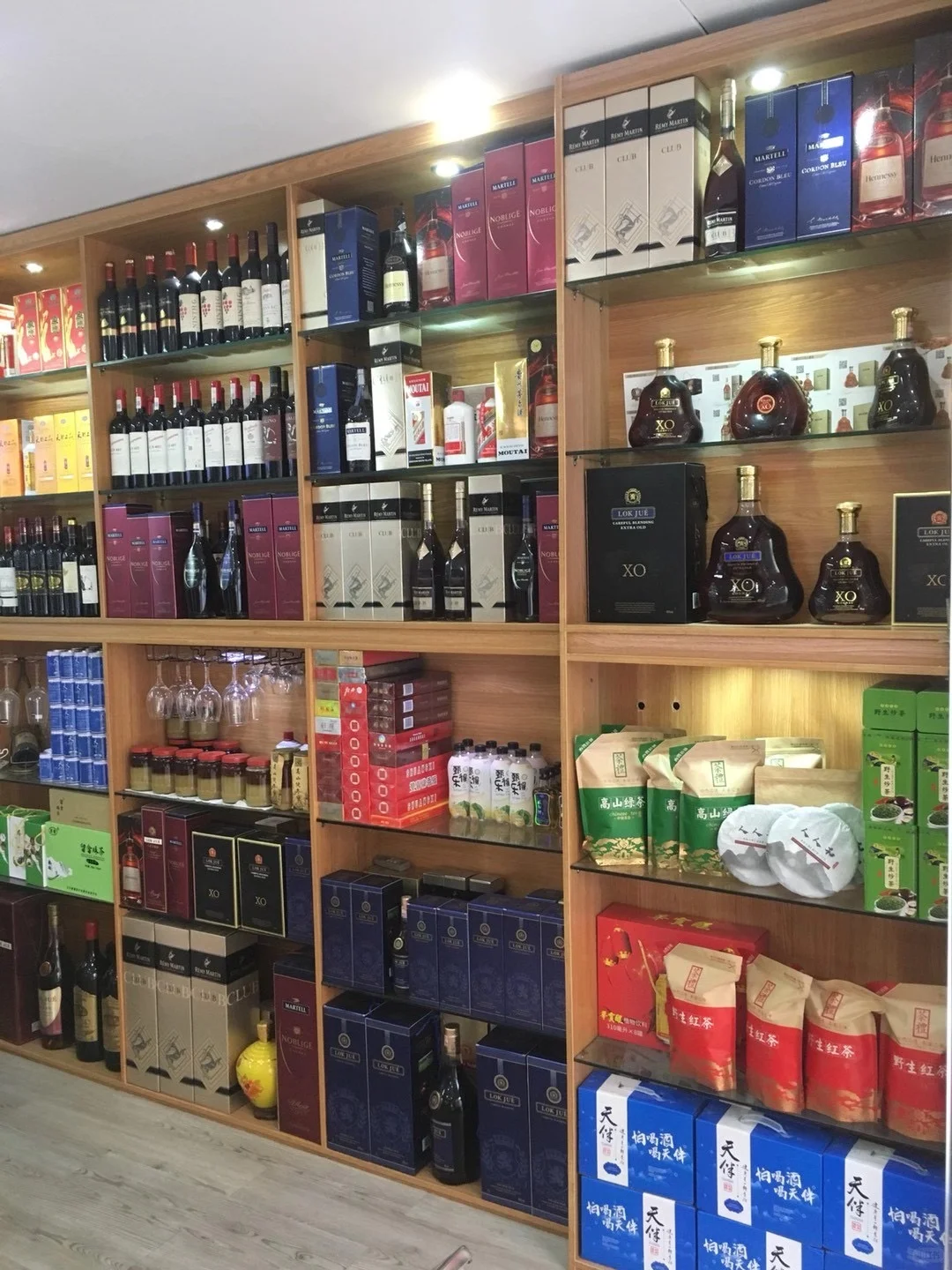 天呐,烟酒店到底是靠啥赚钱?