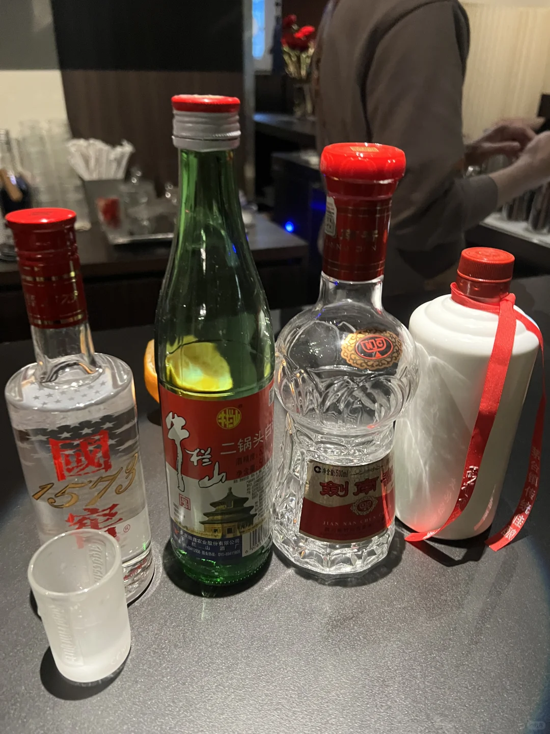 应该没有爱喝白酒的女生吧
