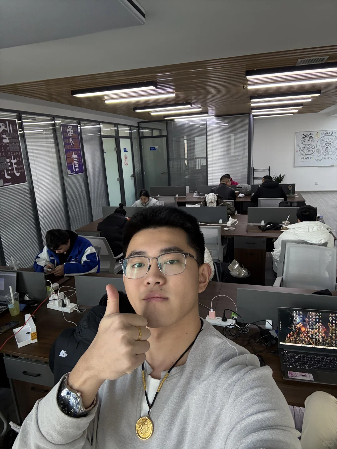 我的公司，只有10个人，一年利润数千萬