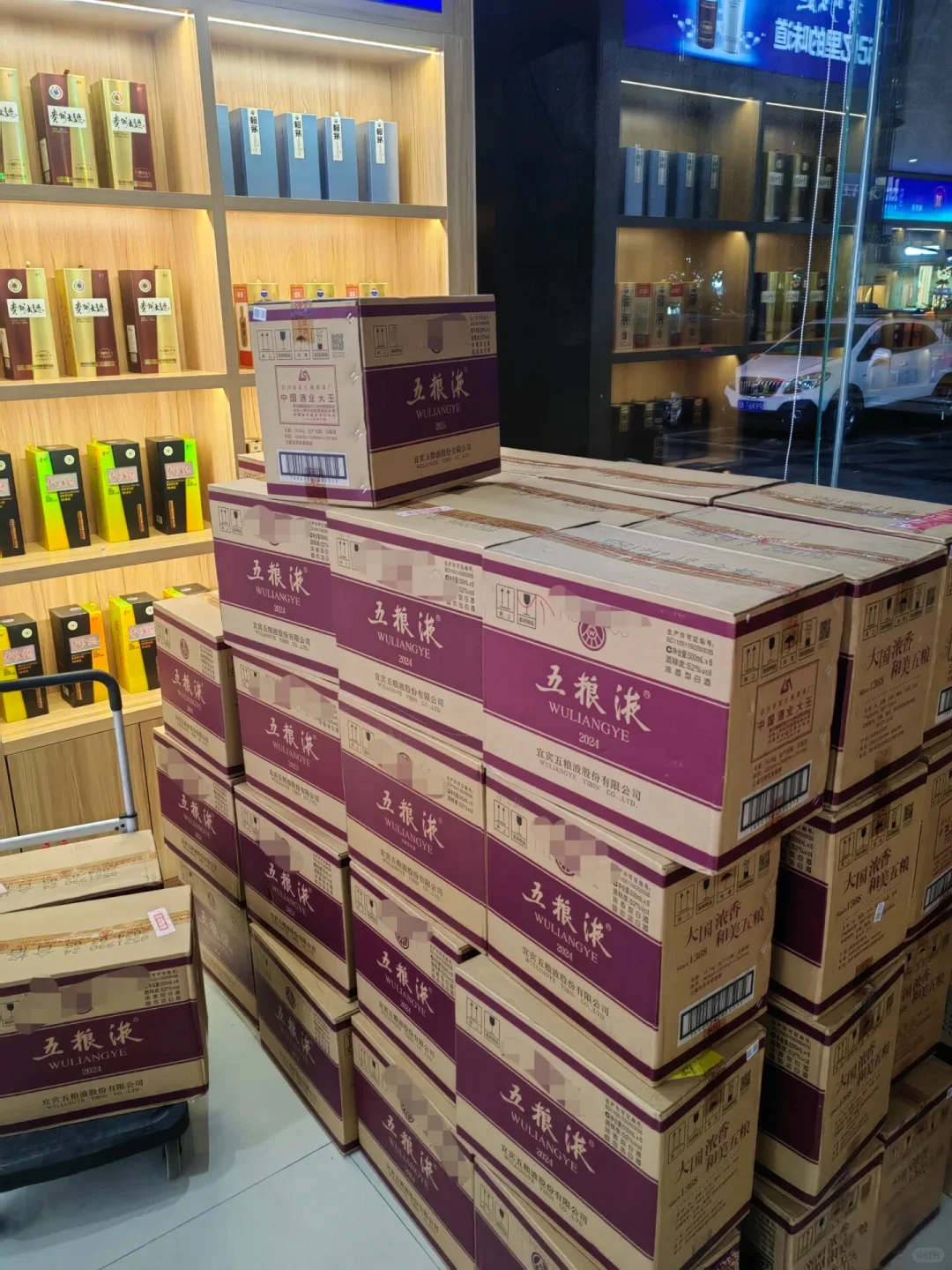 卖不完，根本卖不完，2025年白酒何去何从？