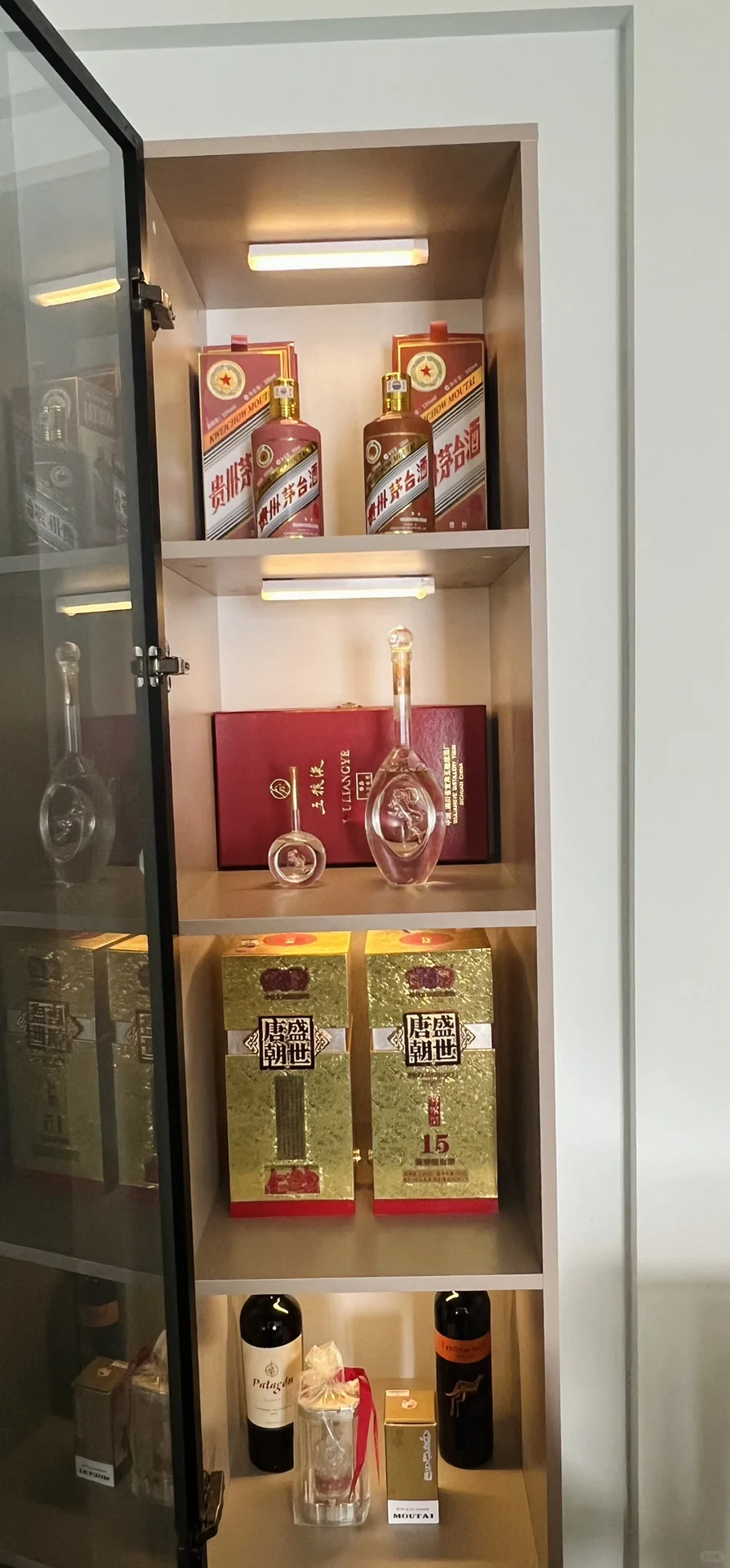 3700买彩釉珍品还是加到5100买茅15？