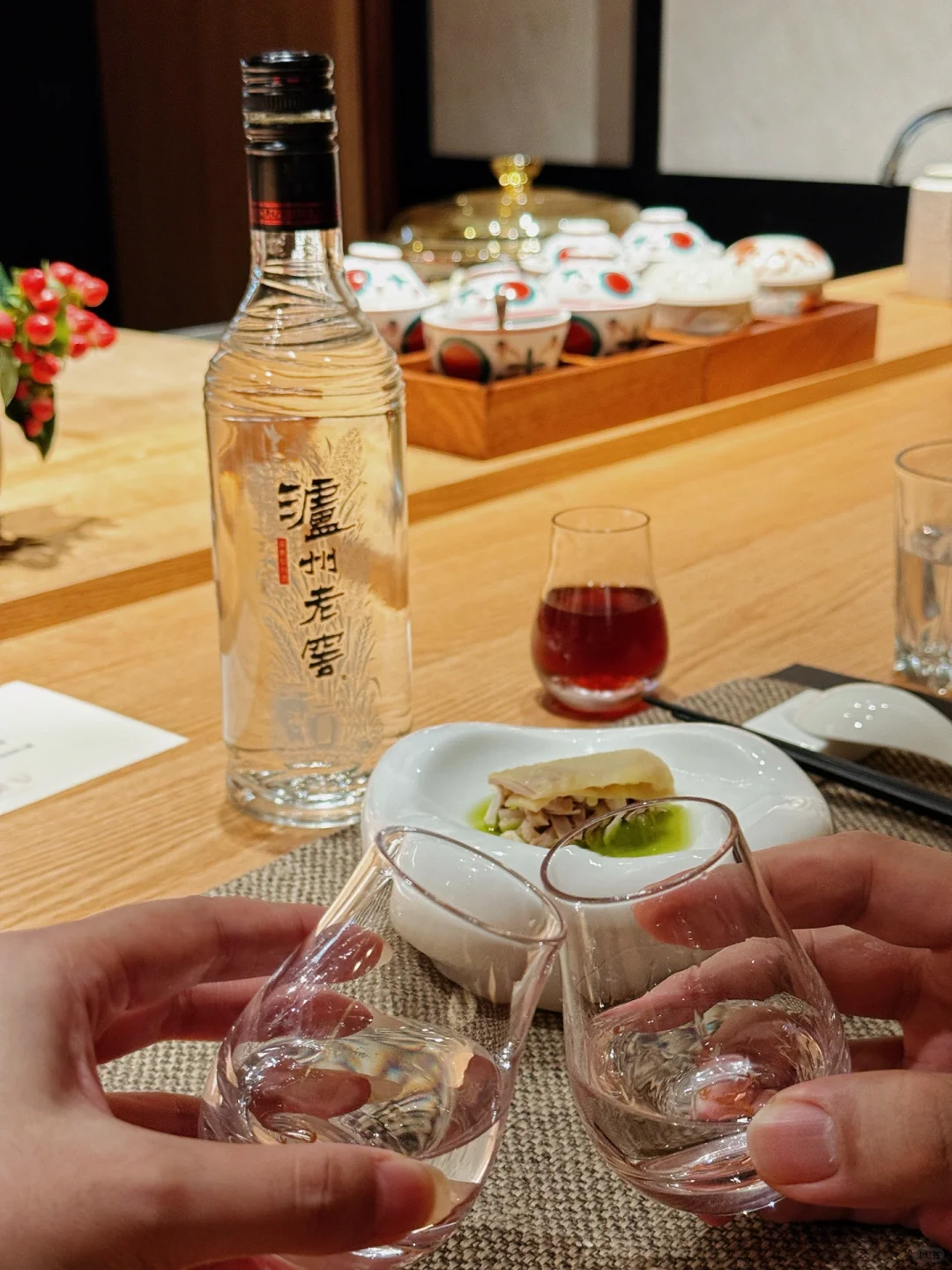 没想到板前料理的商务局竟然喝白酒！