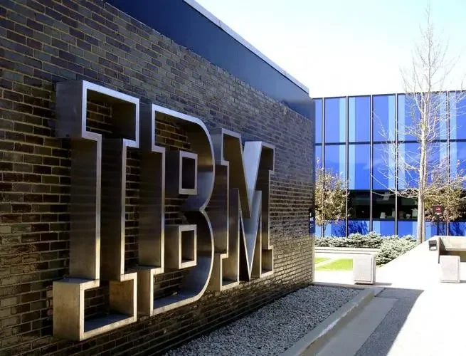 一天认识一家 IT 企业——IBM