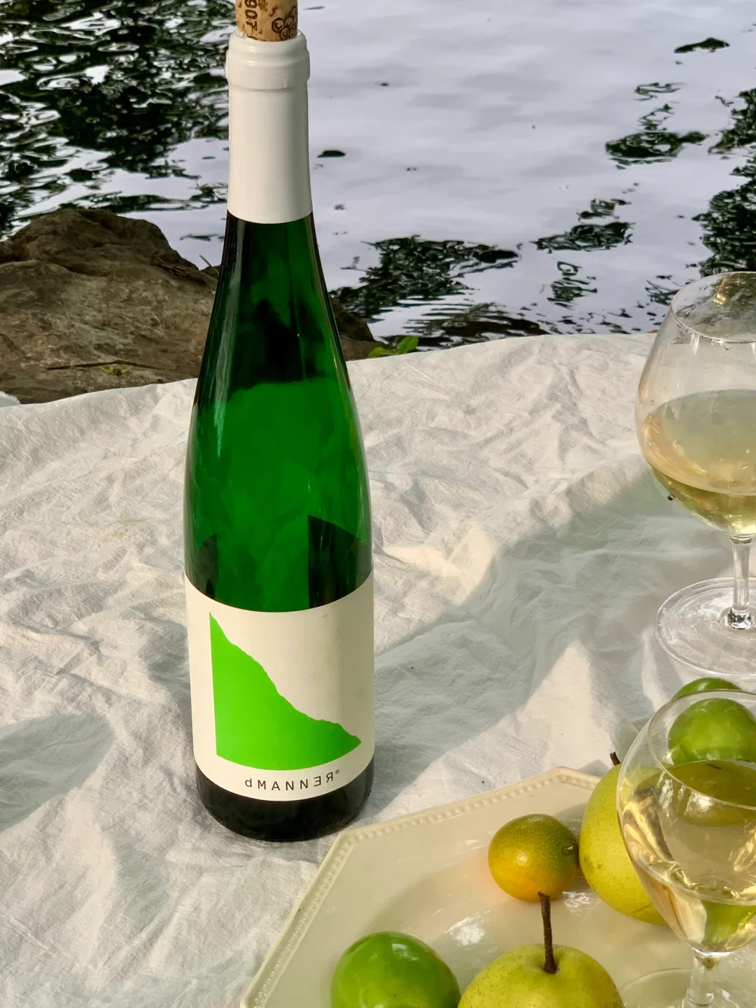 湖边小酌