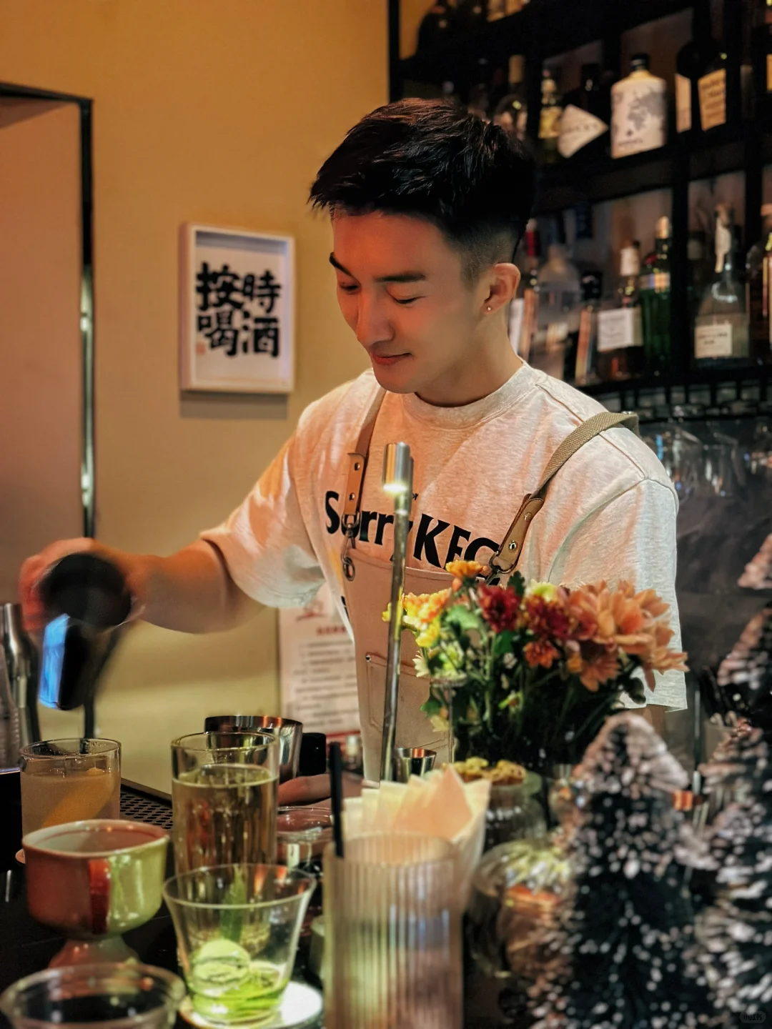晚上还要“兼职”调酒师?