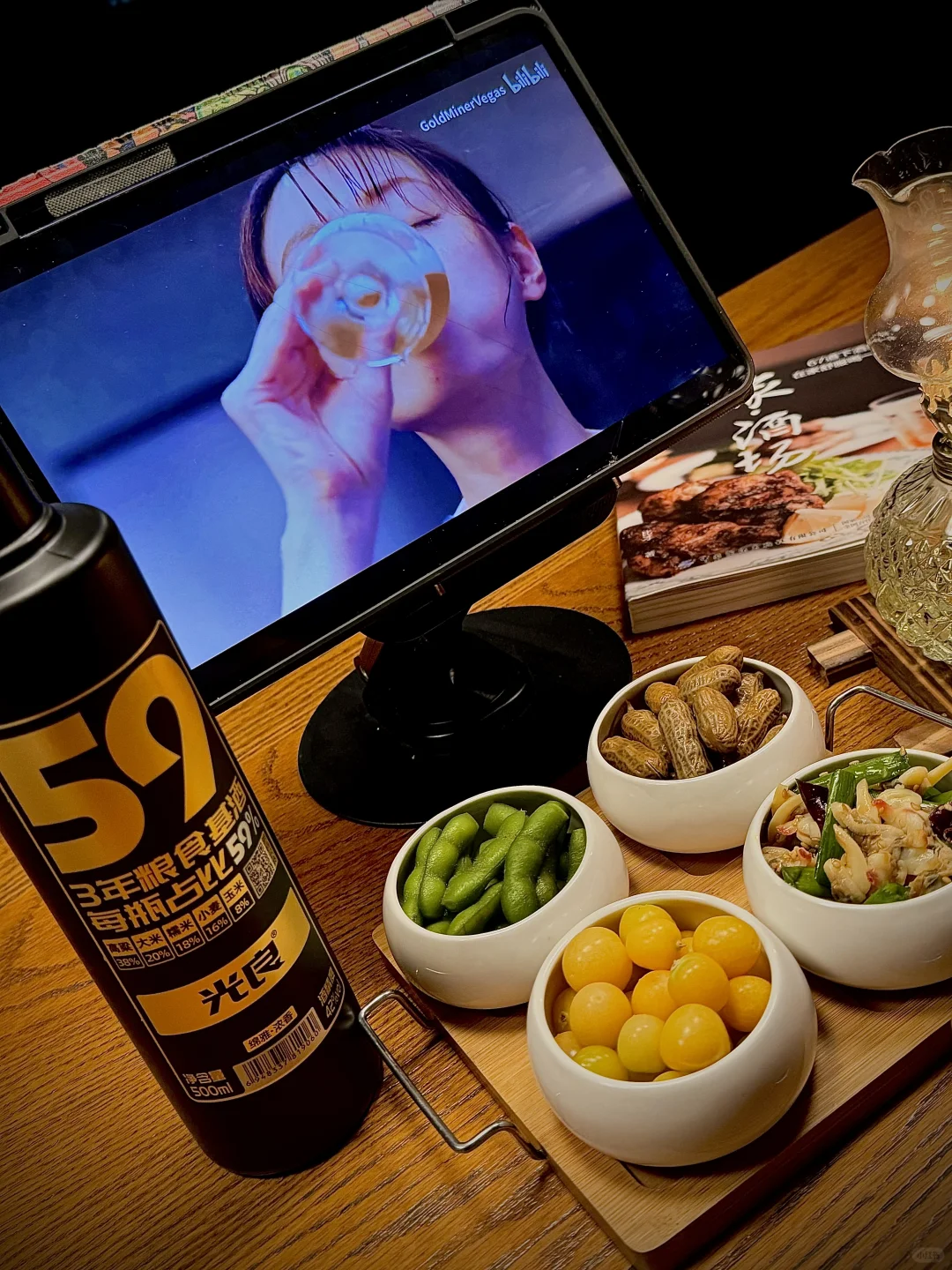 喝酒应该挺有趣的，不然我也不会整天想着喝