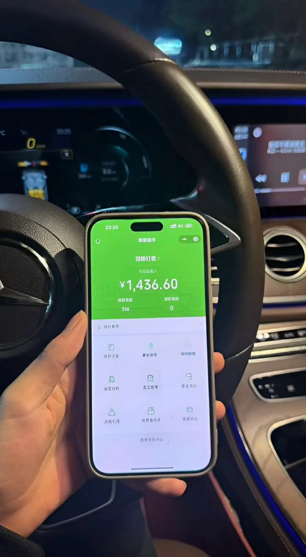 和朋友合伙投资酒吧，七个月赔了20万