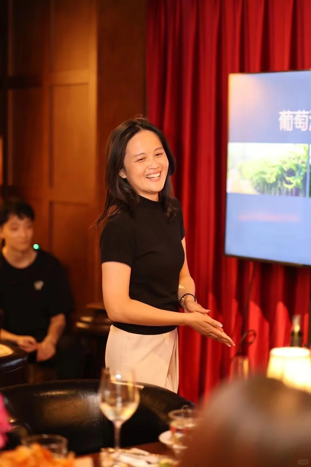 社交穿搭&葡萄酒社交礼仪品酒会