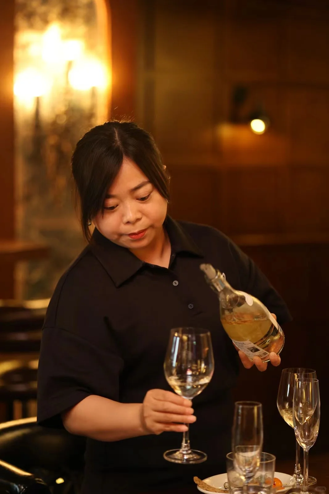 社交穿搭&葡萄酒社交礼仪品酒会
