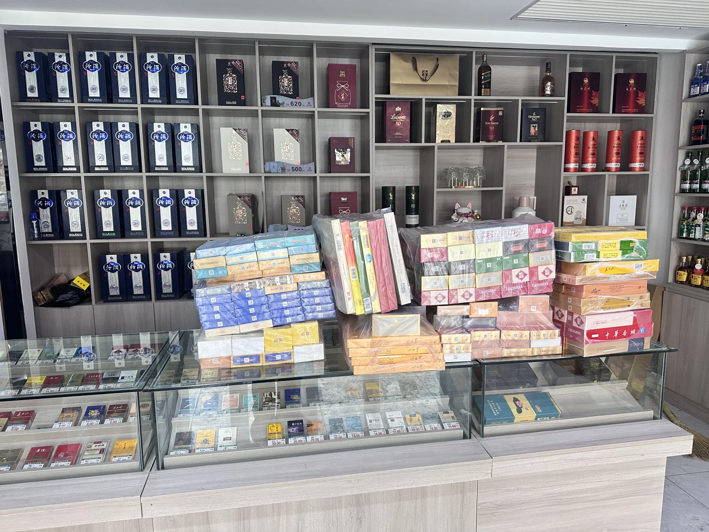 90后烟酒行（彩票店）老板的日常