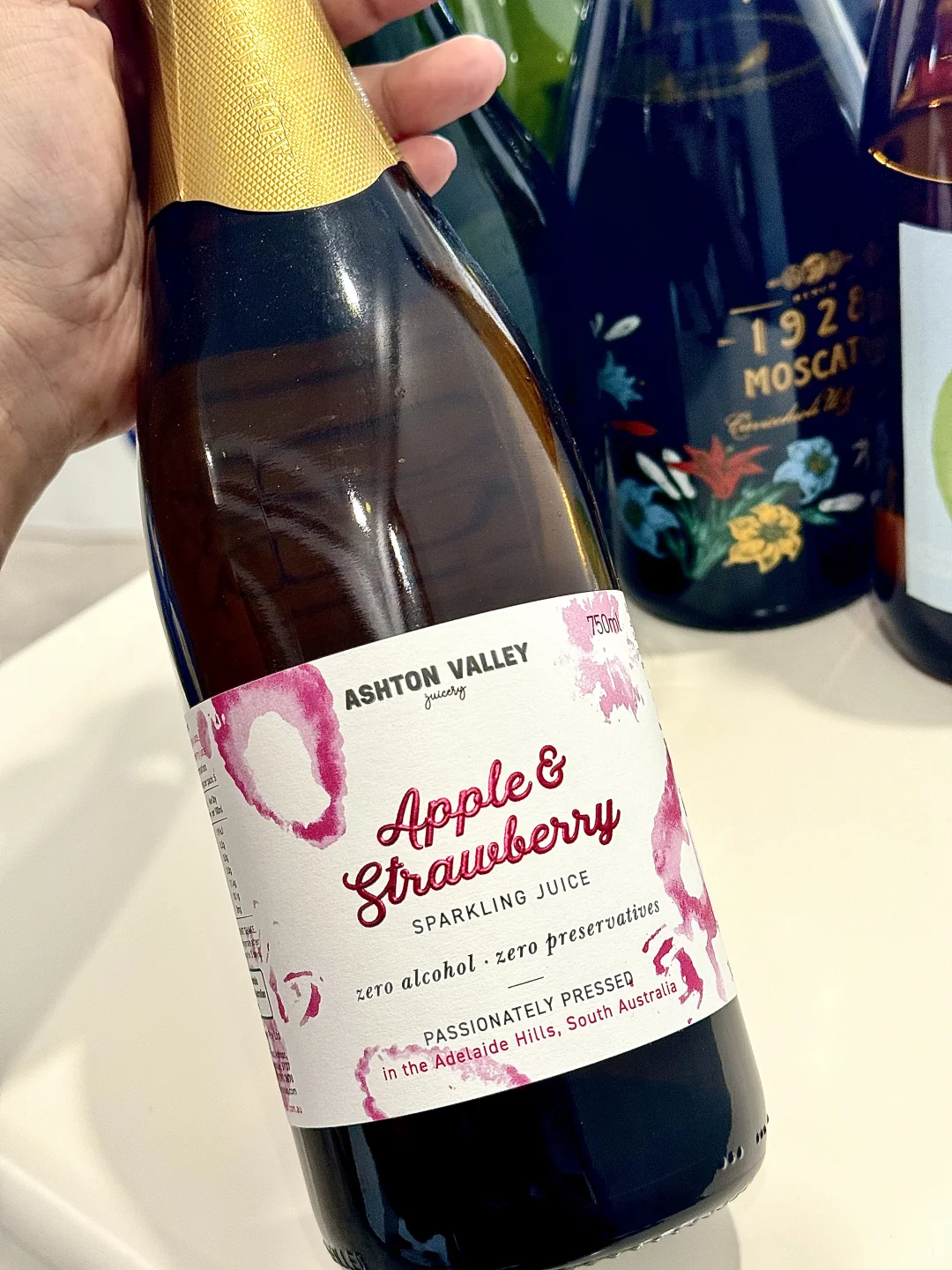 有一瓶酒我自己喝15年了…现在准备拿出来卖