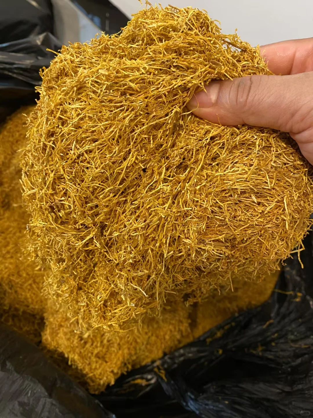 烟丝为什么喷白酒蜂蜜