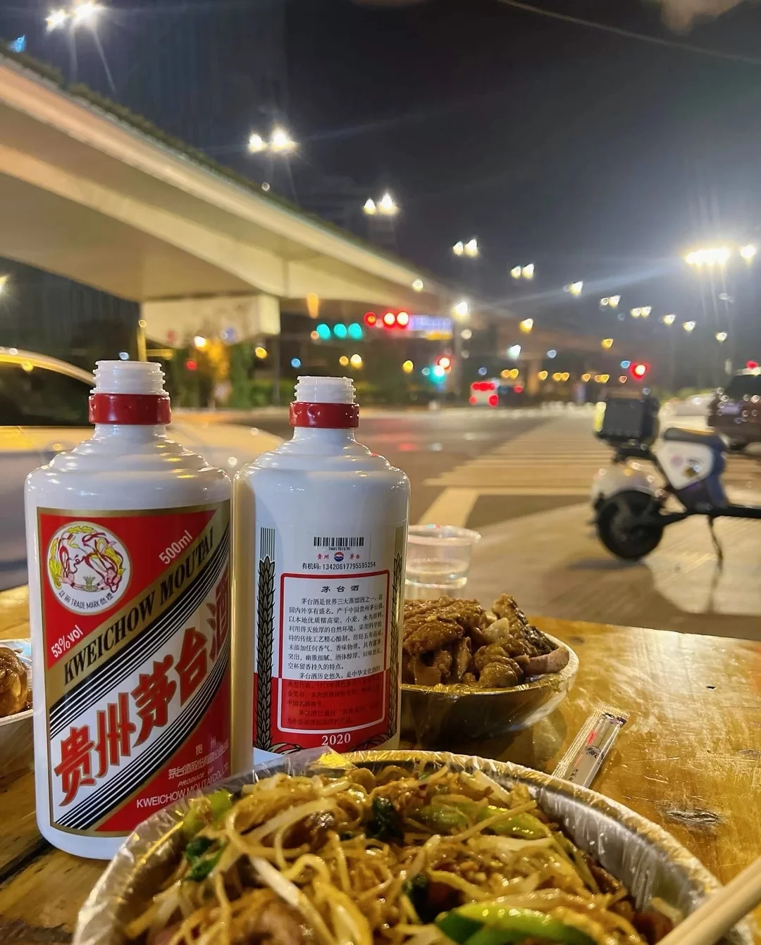 好酒不用宣传，摆了全是老顾客！