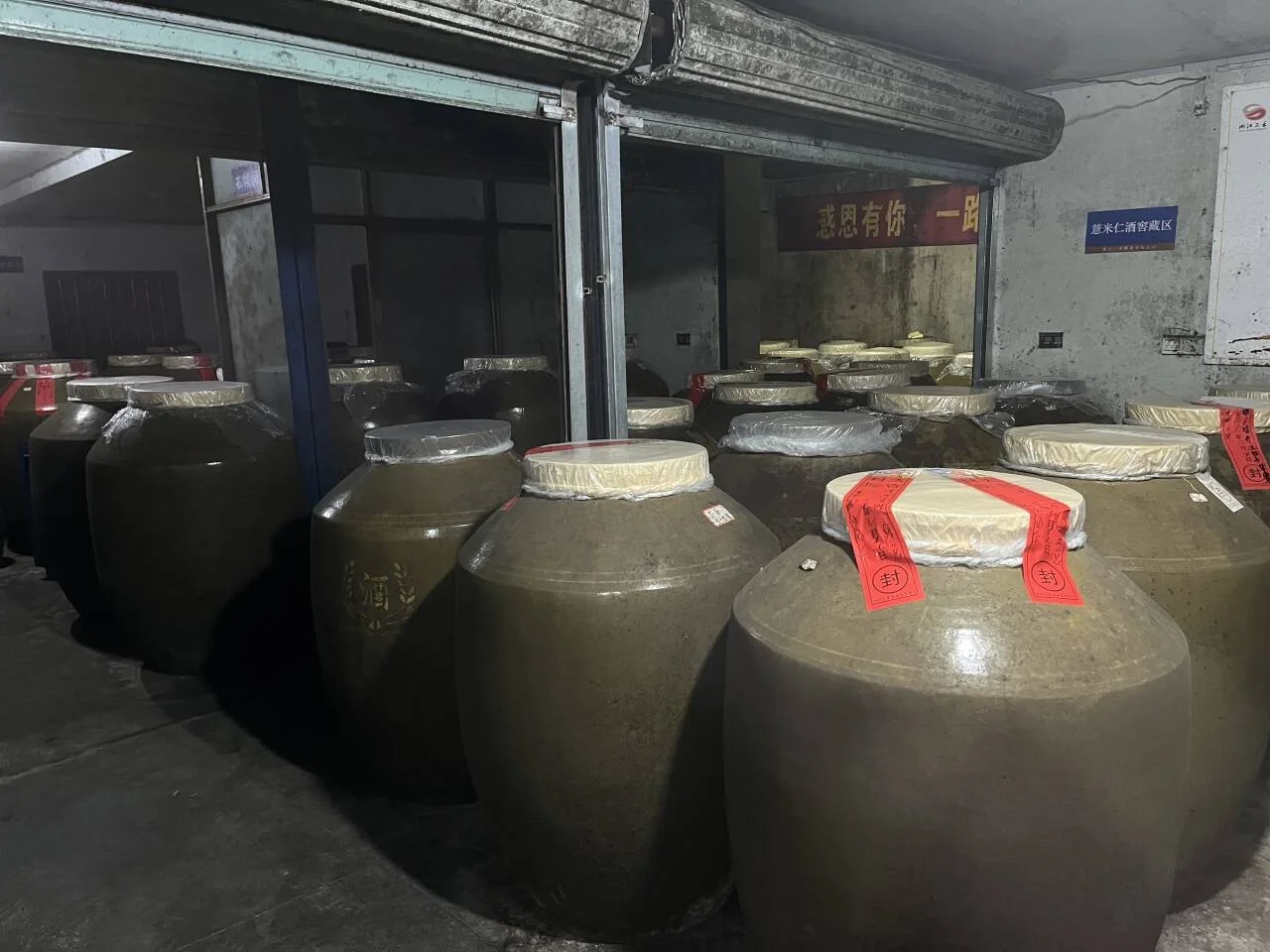 00后创二代，开局一千万