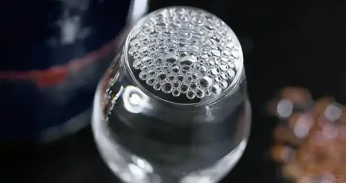 喝过那么多白酒，那白酒杯怎么选择合适呢？