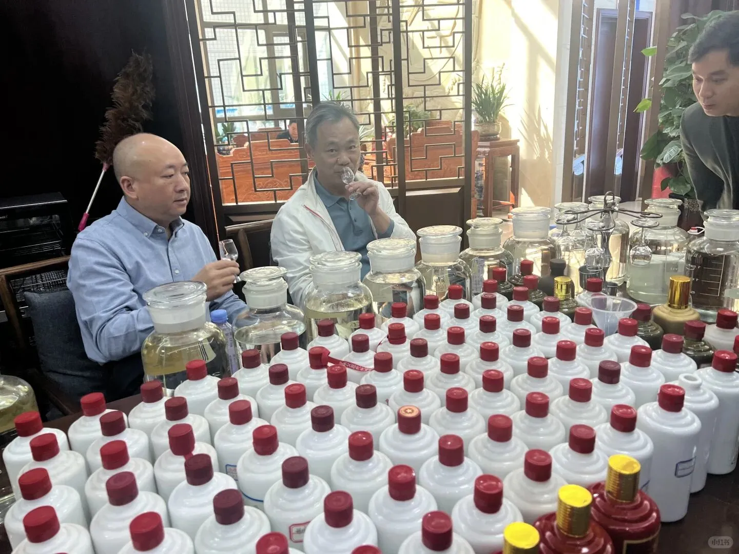 揭秘茅台镇白瓶酒：消费需谨慎，品质才是王
