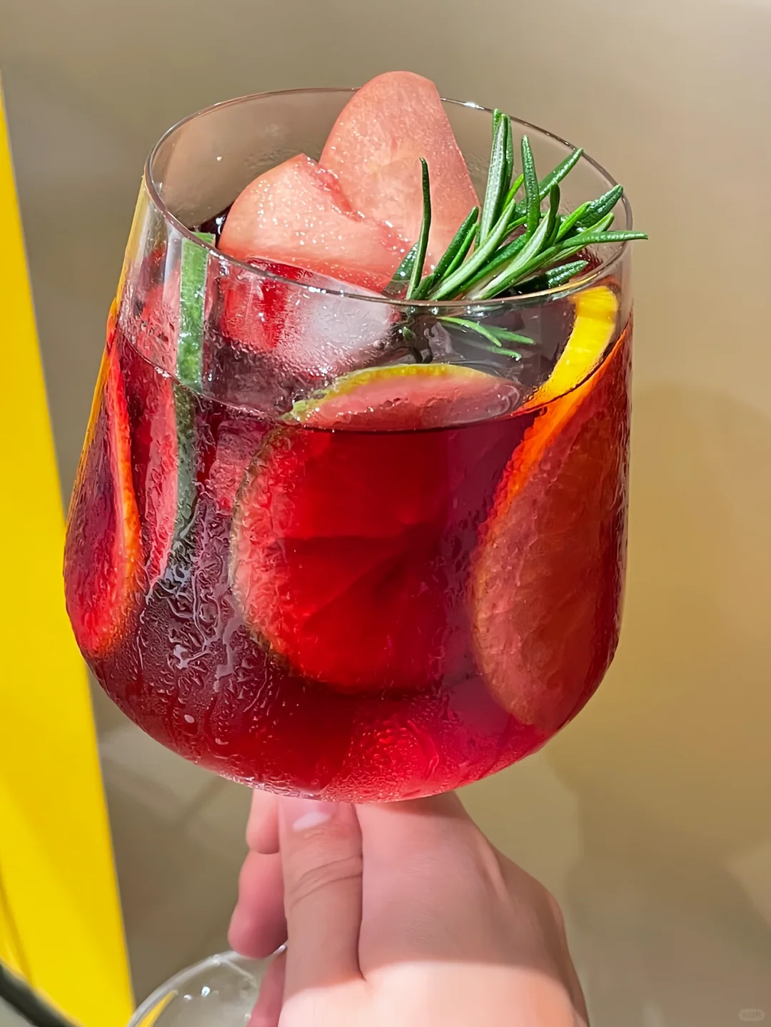 夏日炎炎?来自制一杯水果红酒? 超解暑！