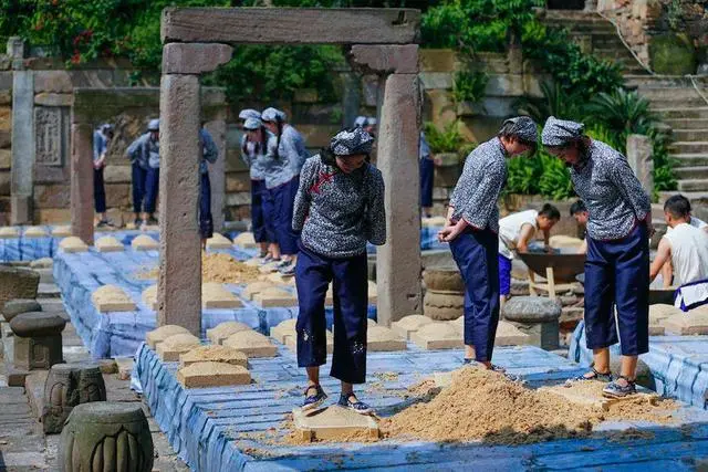 茅台酒会暴跌吗？