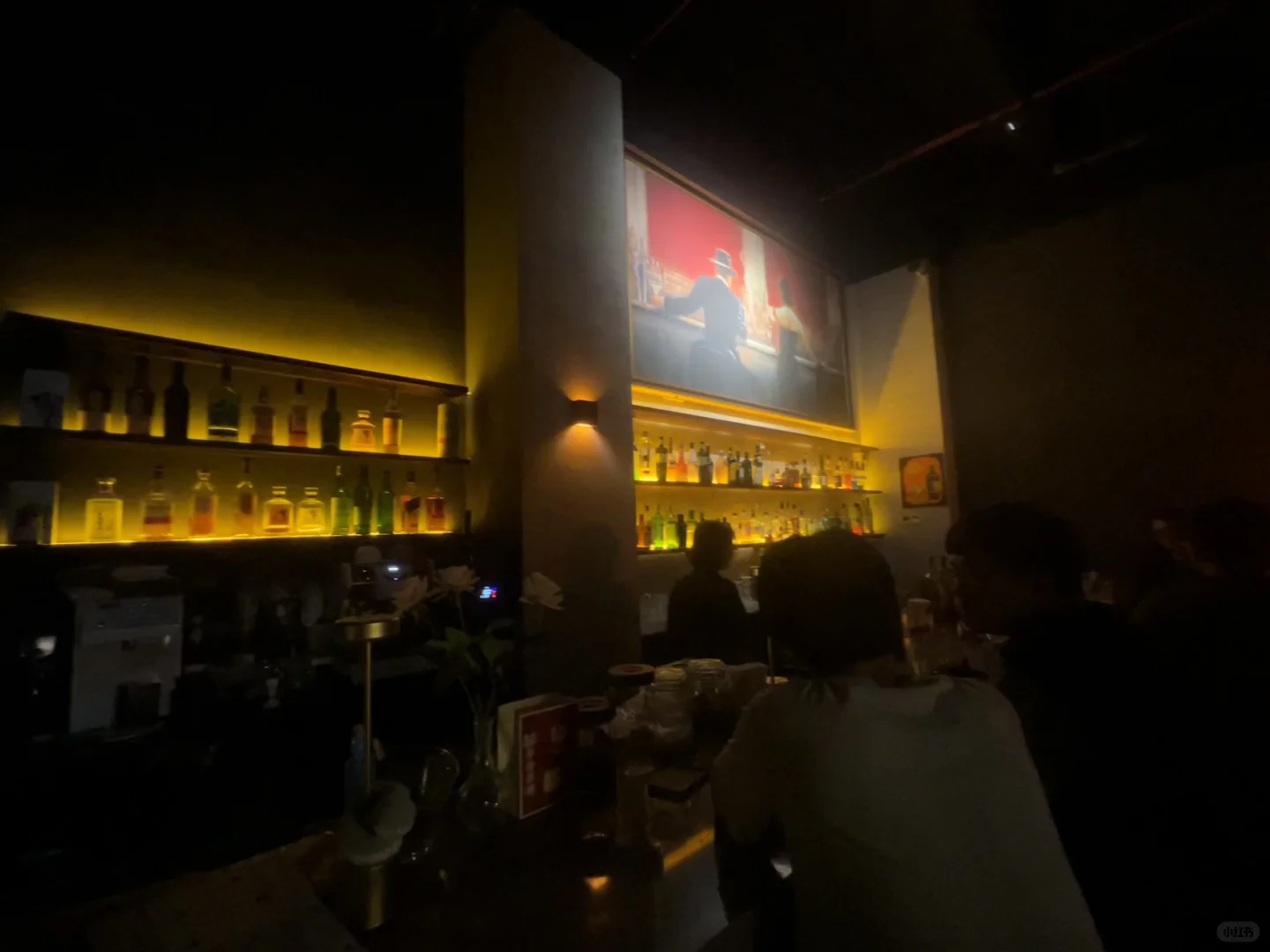 找合伙人歌手或调酒师想开bar