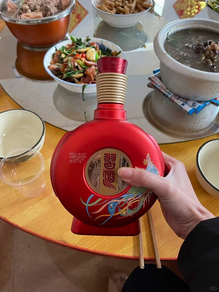 你们自己喝的酒发出来，不准发网图