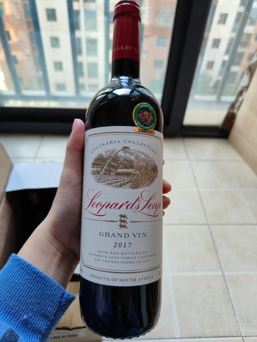南非带回来的红酒