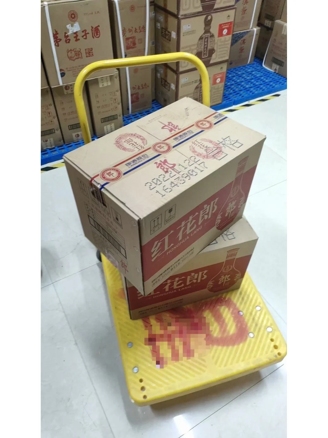 我在百荣世贸商城做全国白酒批发已经十几年