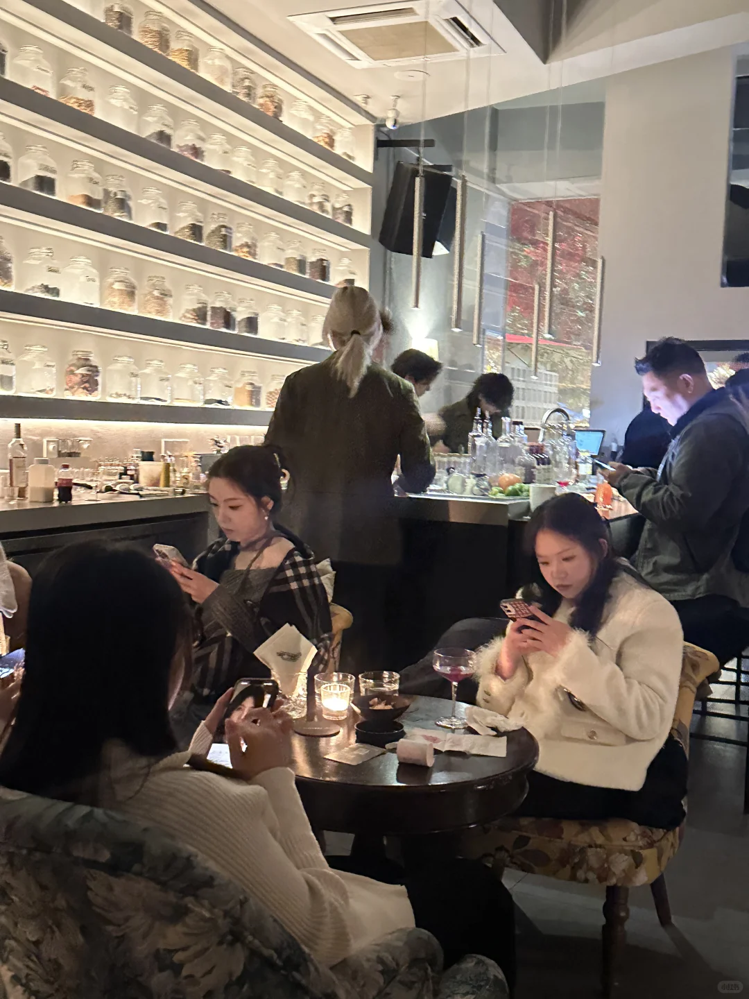 开放式酒吧期待你的加入