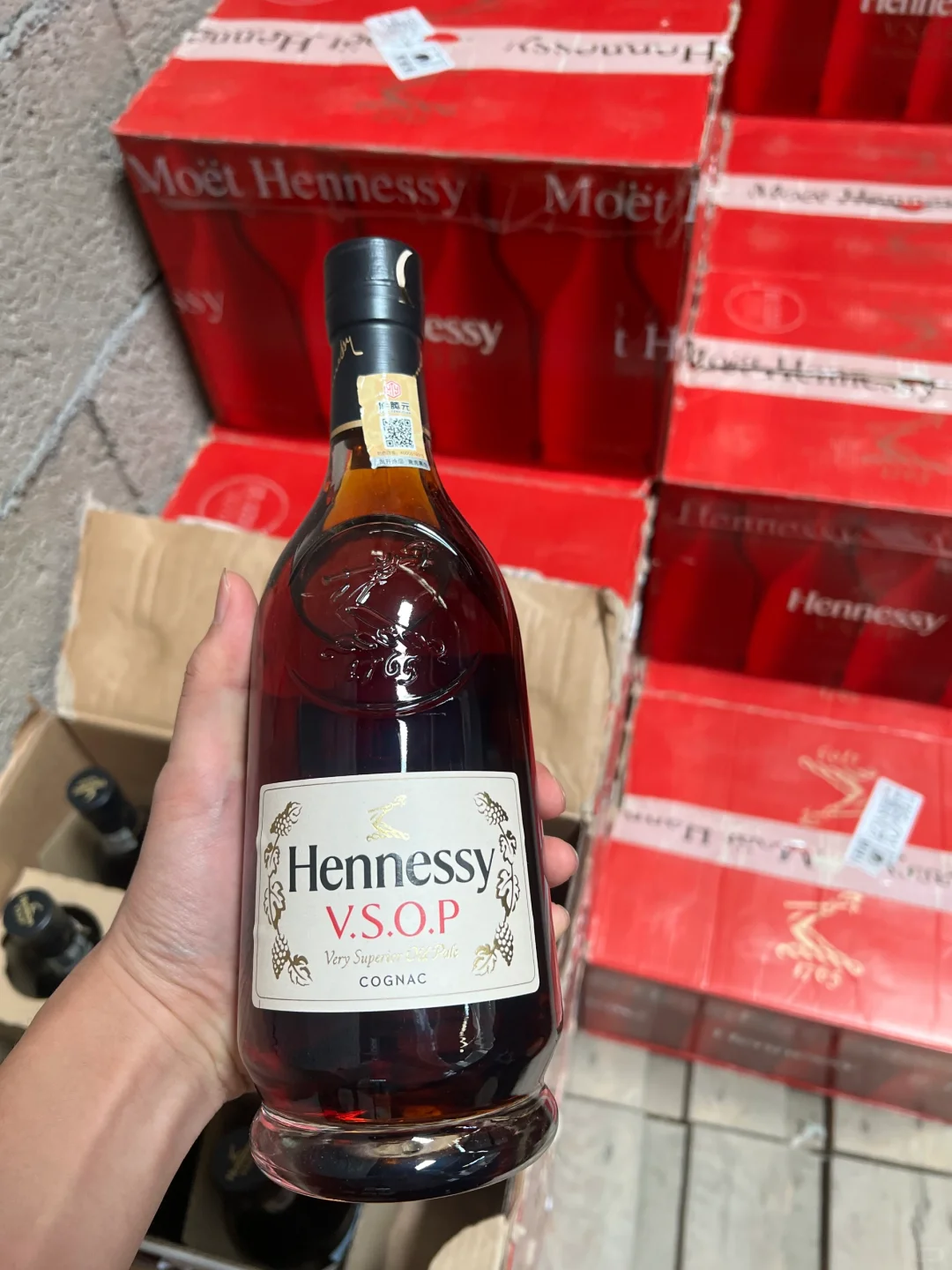 做酒水批发赚钱么？一年能赚多少！