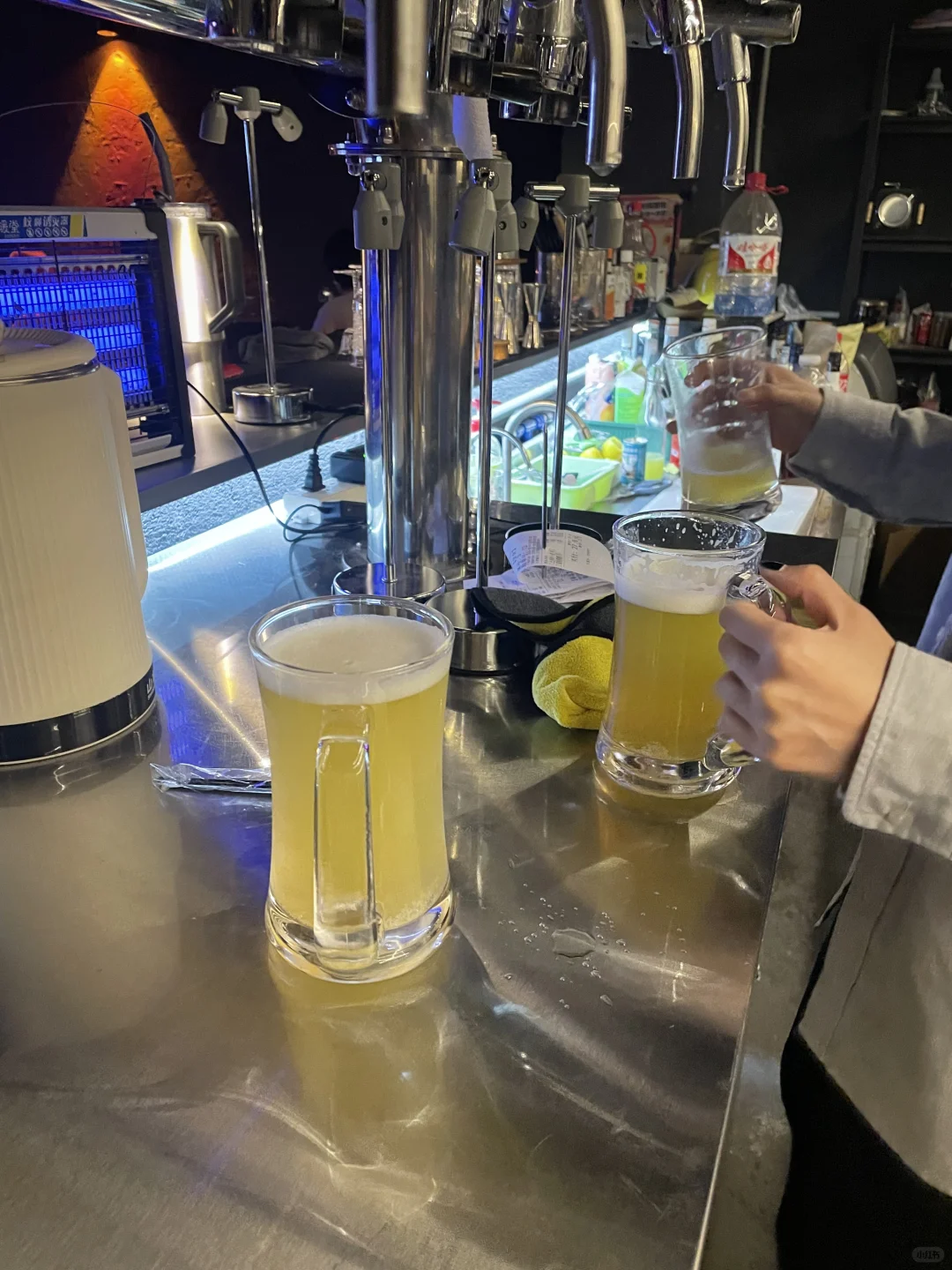 00后，头脑一热花3w开了家小酒馆，月入6w+?
