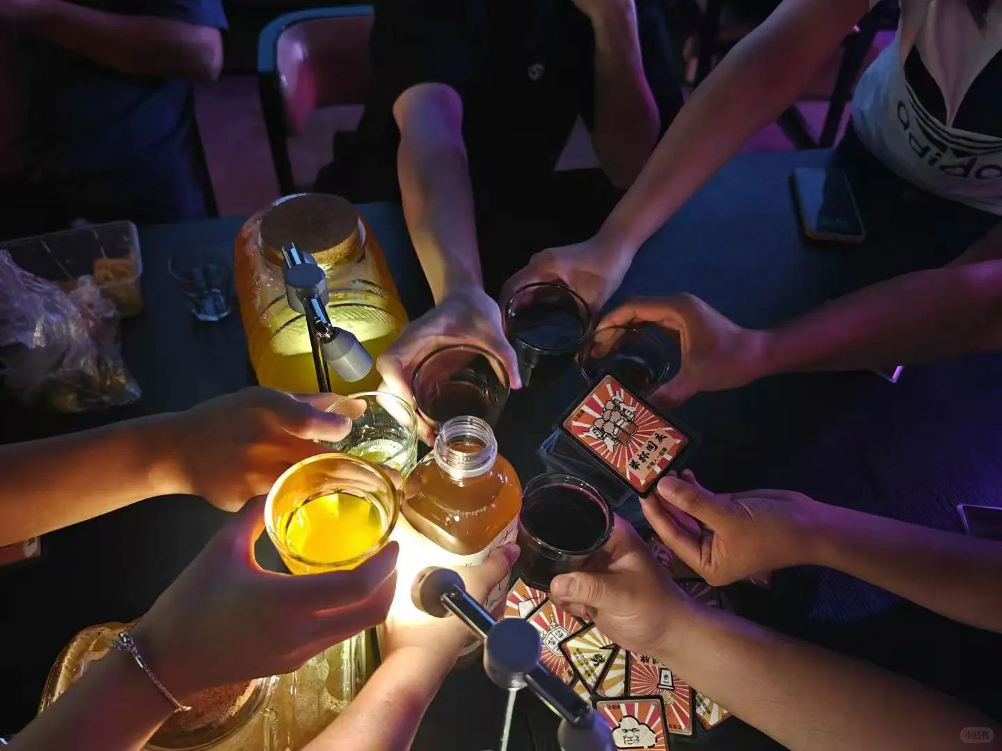 00后，头脑一热花3w开了家小酒馆，月入6w+?